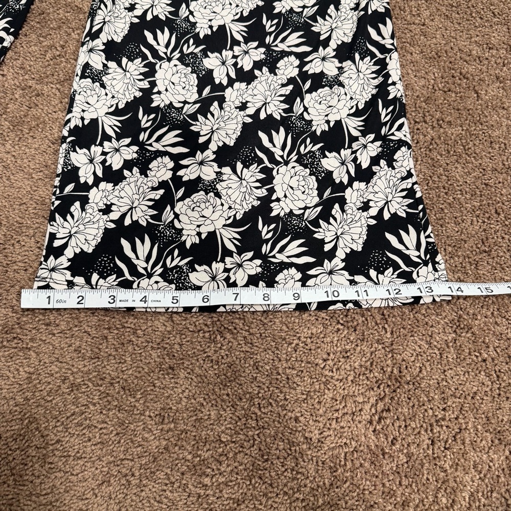 Kaileigh Knit Cropped Jumpsuit, w/ pockets. Women’s Large, Black & White Floral - Picture 5 of 12